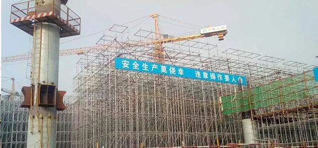 傳統(tǒng)腳手架正在向盤扣腳手架轉(zhuǎn)型！(圖2)